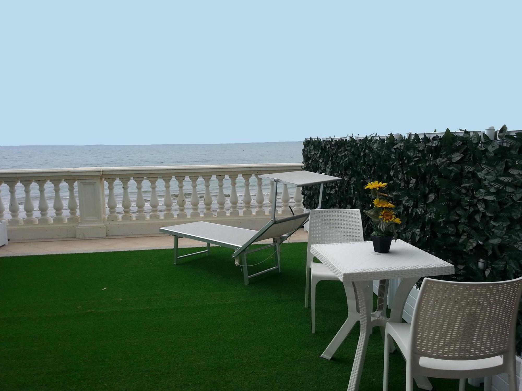 Aparthotel Il Lido Giannella Exterior foto
