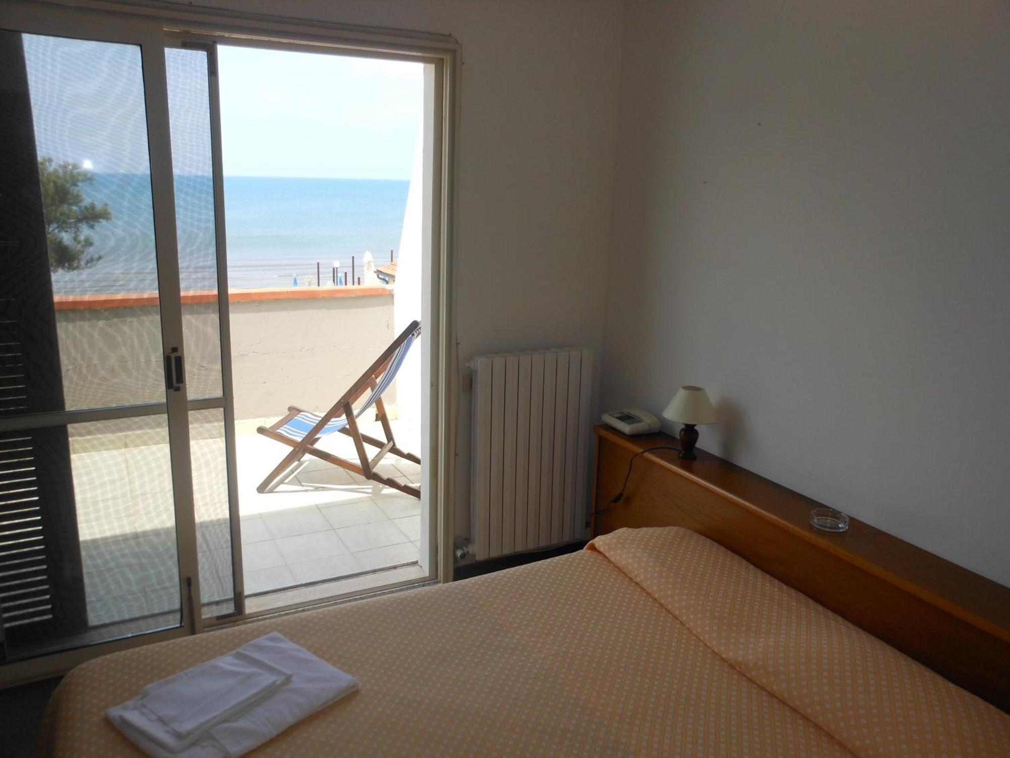Aparthotel Il Lido Giannella Exterior foto