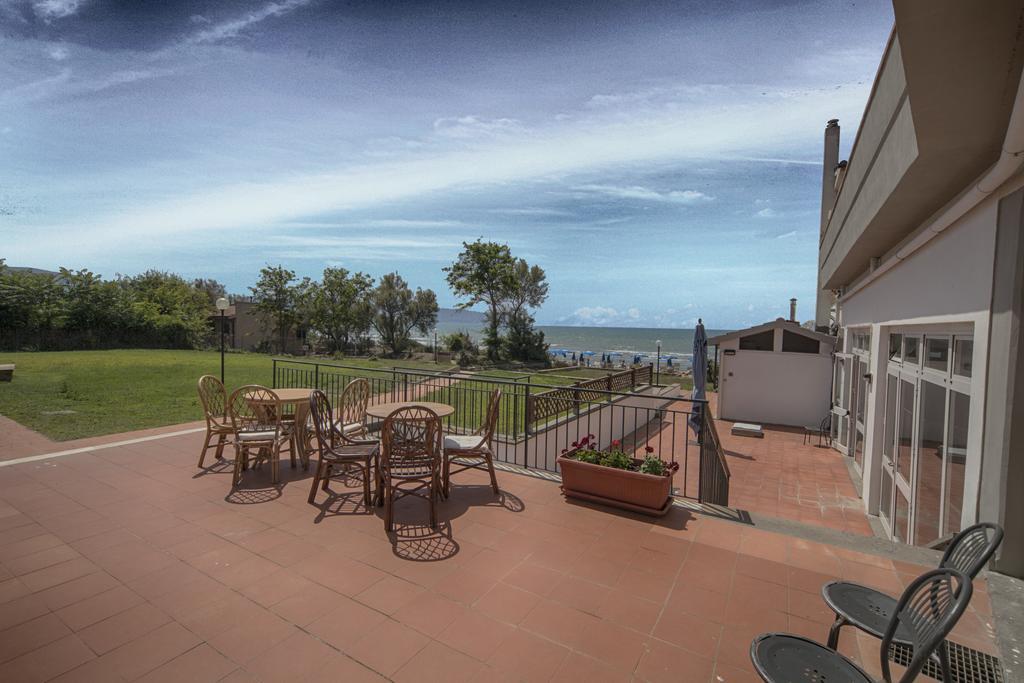 Aparthotel Il Lido Giannella Exterior foto